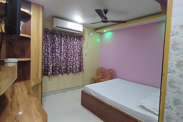 Room 12 of 54