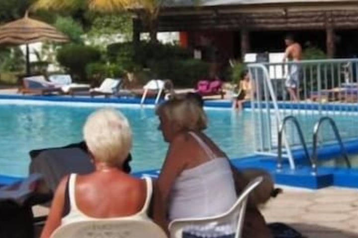 Hotel with Pool