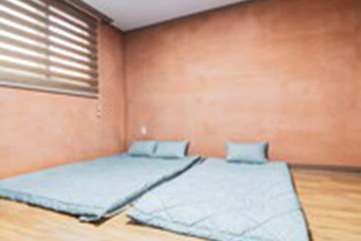 Room 11 of 64
