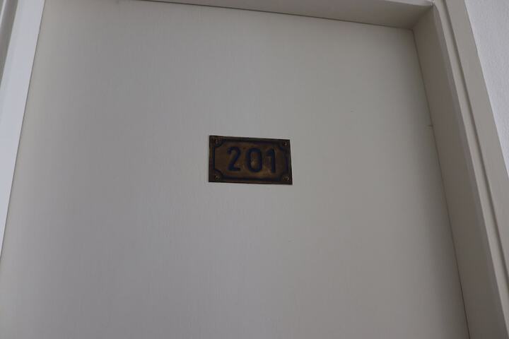 Room 113 of 261