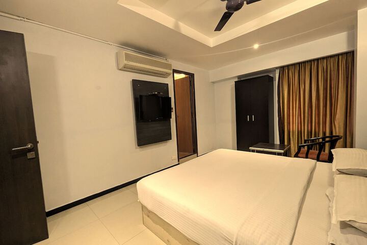 Room 16 of 35