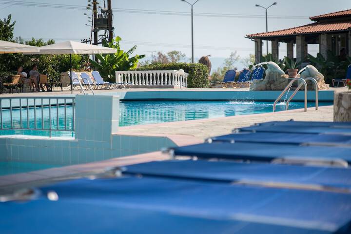 Pool 21 of 67