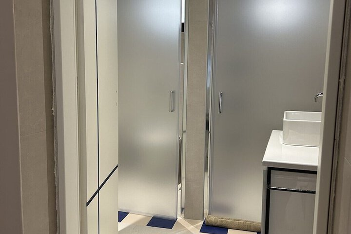 Room 50 of 67