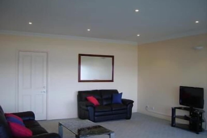 Room 5 of 24