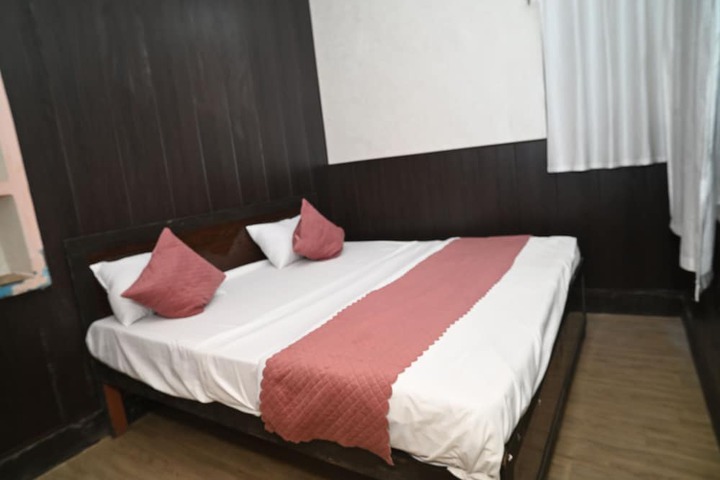 Room 6 of 20