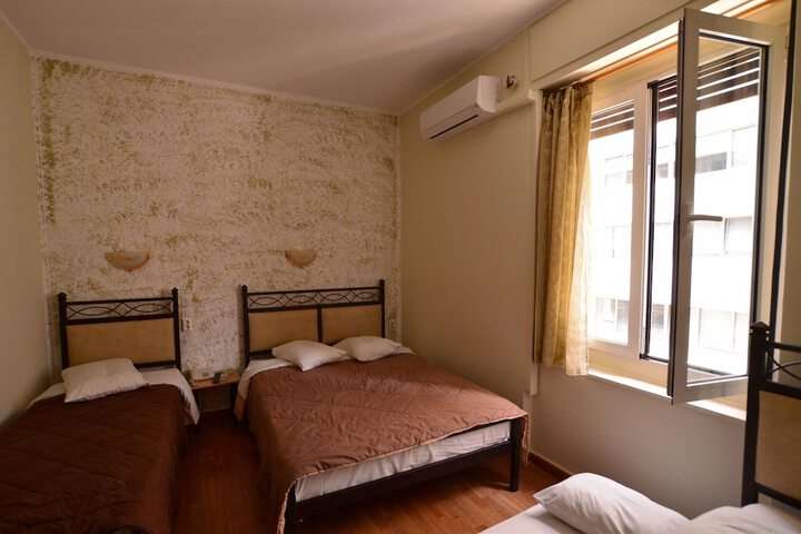 Room 12 of 35