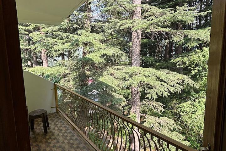 Room 21 of 28