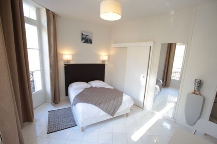 Room 4 of 6