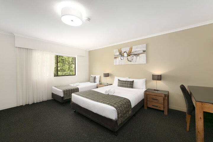 Room 4 of 23