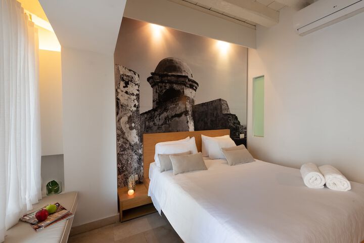Room 15 of 42