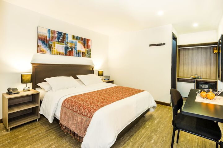Room 10 of 39