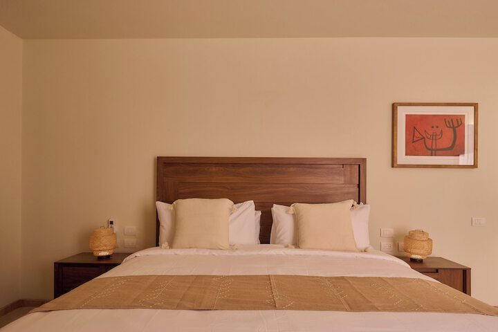 Room 3 of 47