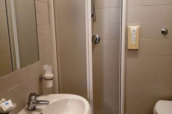 Room 49 of 61
