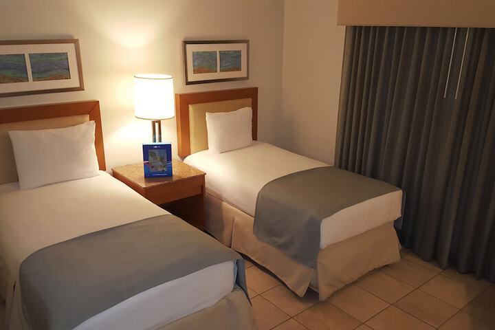 Room 5 of 33