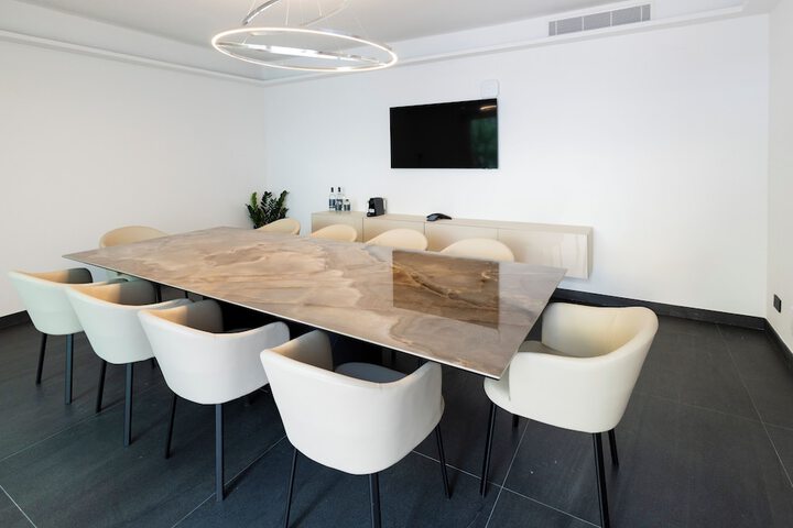 Business Center 68 of 77