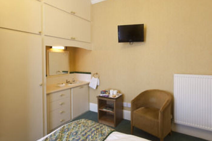 Room 76 of 95