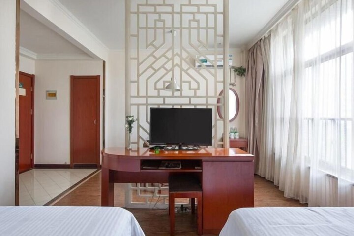Room 13 of 61