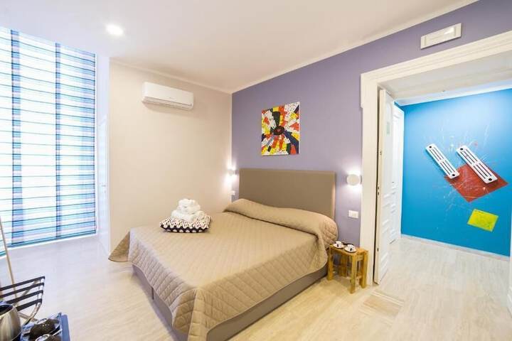 Room 104 of 309