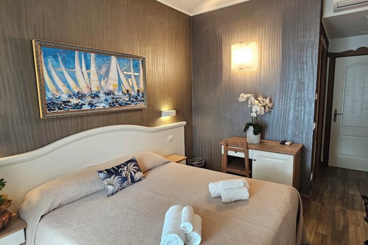 Room 39 of 194