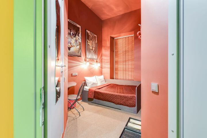 Room 45 of 69