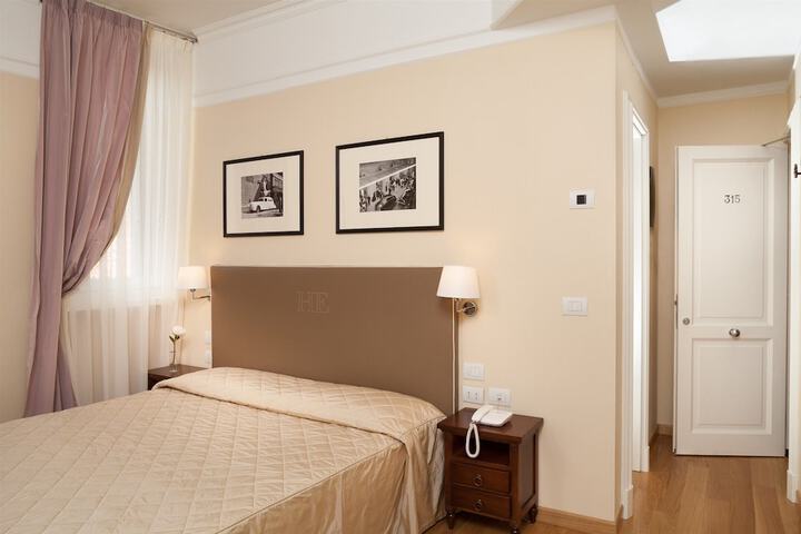 Room 16 of 62