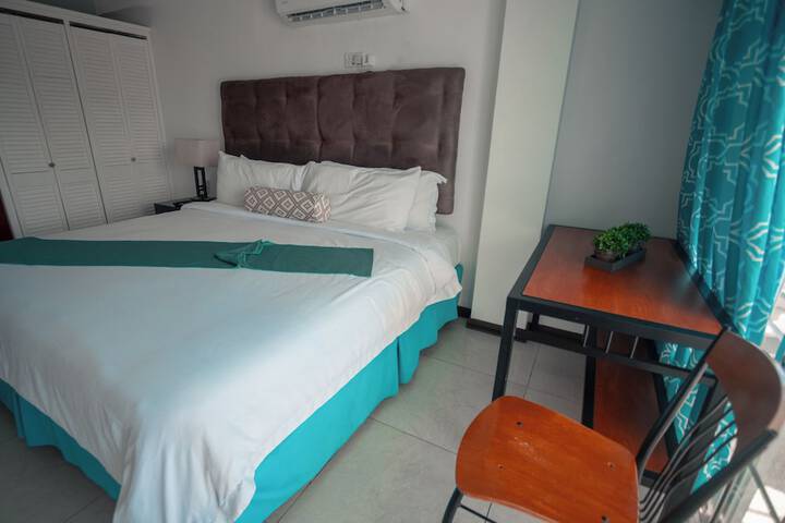 Room 51 of 95