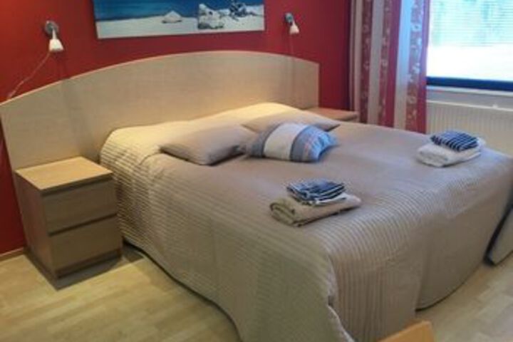 Room 13 of 32