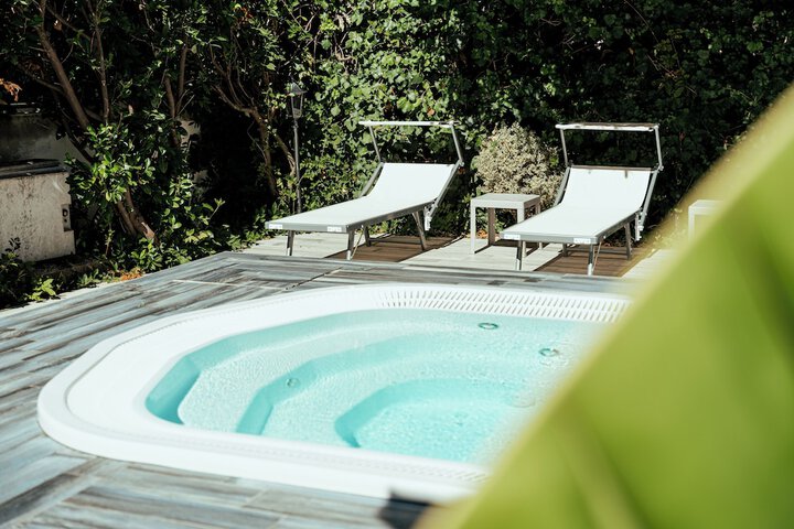 Pool 56 of 87