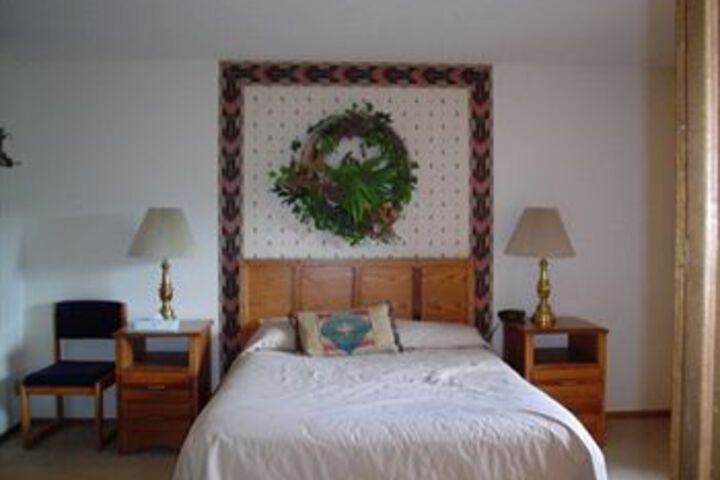 Room 10 of 34