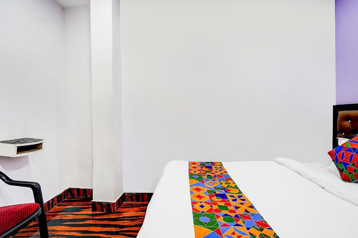 Room 27 of 37