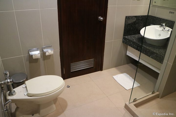 Room 48 of 79
