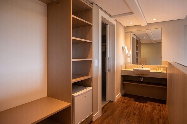 Room 51 of 130