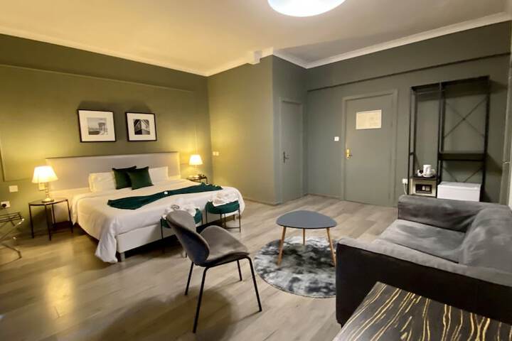 Room 26 of 87