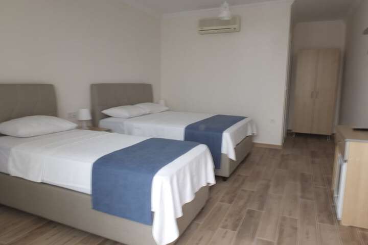 Room 9 of 74