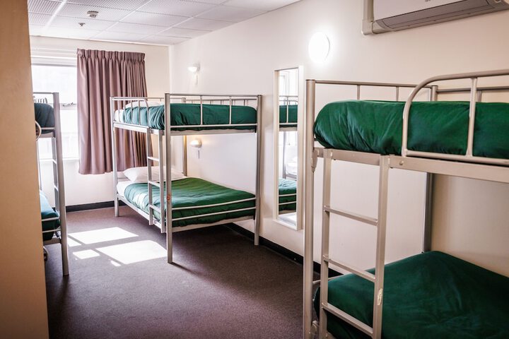 Room 7 of 42