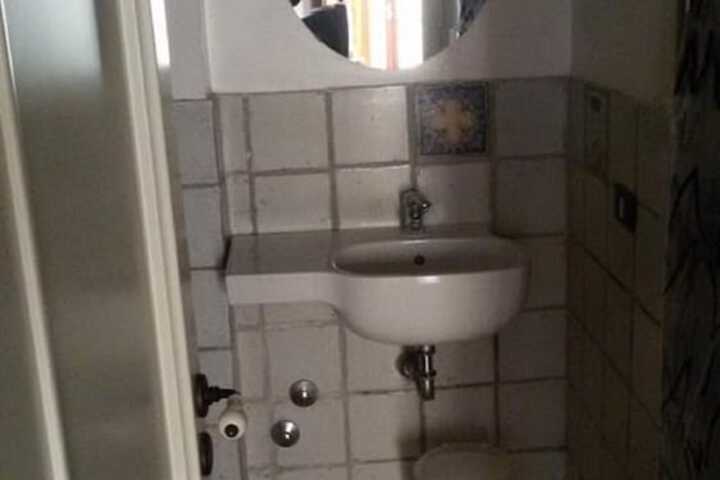 Room 13 of 15
