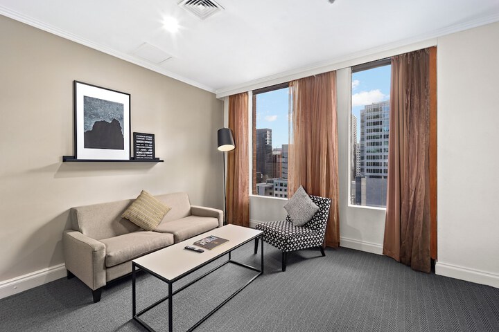 Room 4 of 37