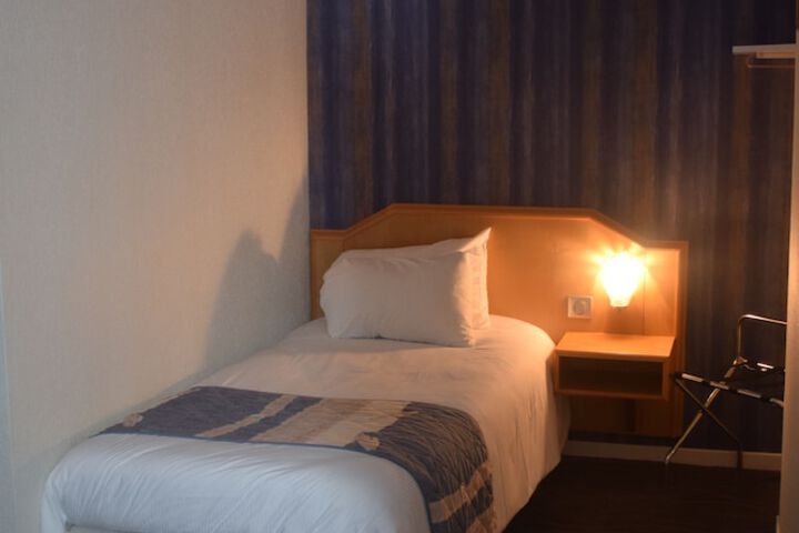 Room 20 of 39