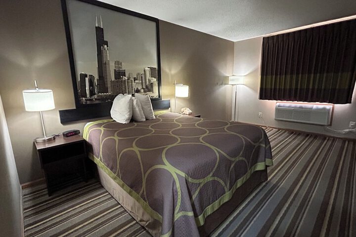 1 Queen Bed (23 of 28)