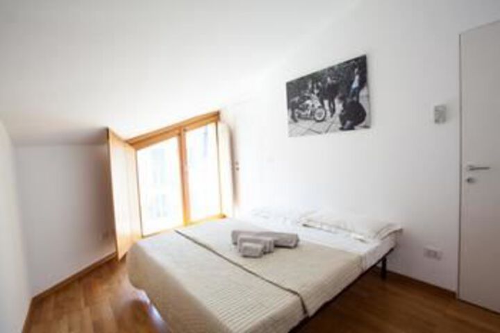 Room 17 of 46
