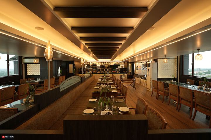 Dining 57 of 76