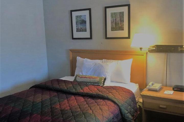 Classic 2 Queen Beds (13 of 15)