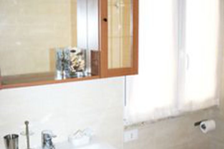 Room 3 of 12