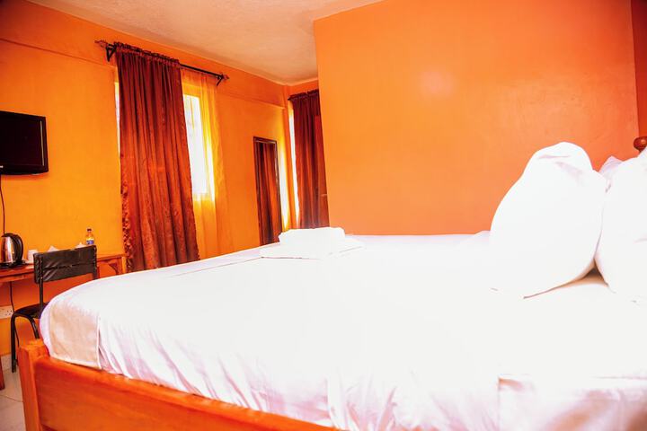Room 15 of 66