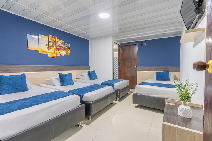 Room 8 of 30