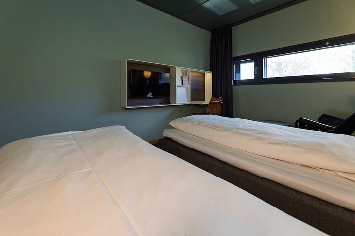 Room 12 of 40