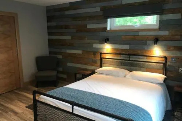 Room 5 of 22