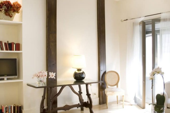 Room 15 of 32