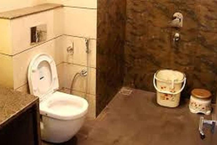 Room 11 of 26