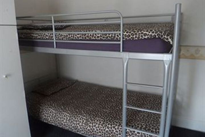 Room 6 of 15